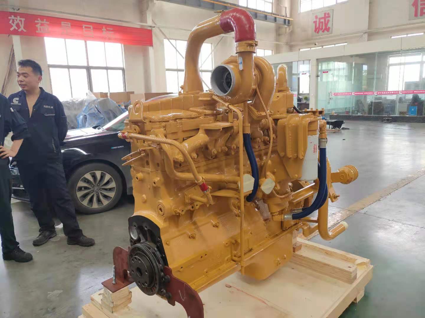 康明斯NT855-C360S10发动机配置与山推SD32推土机