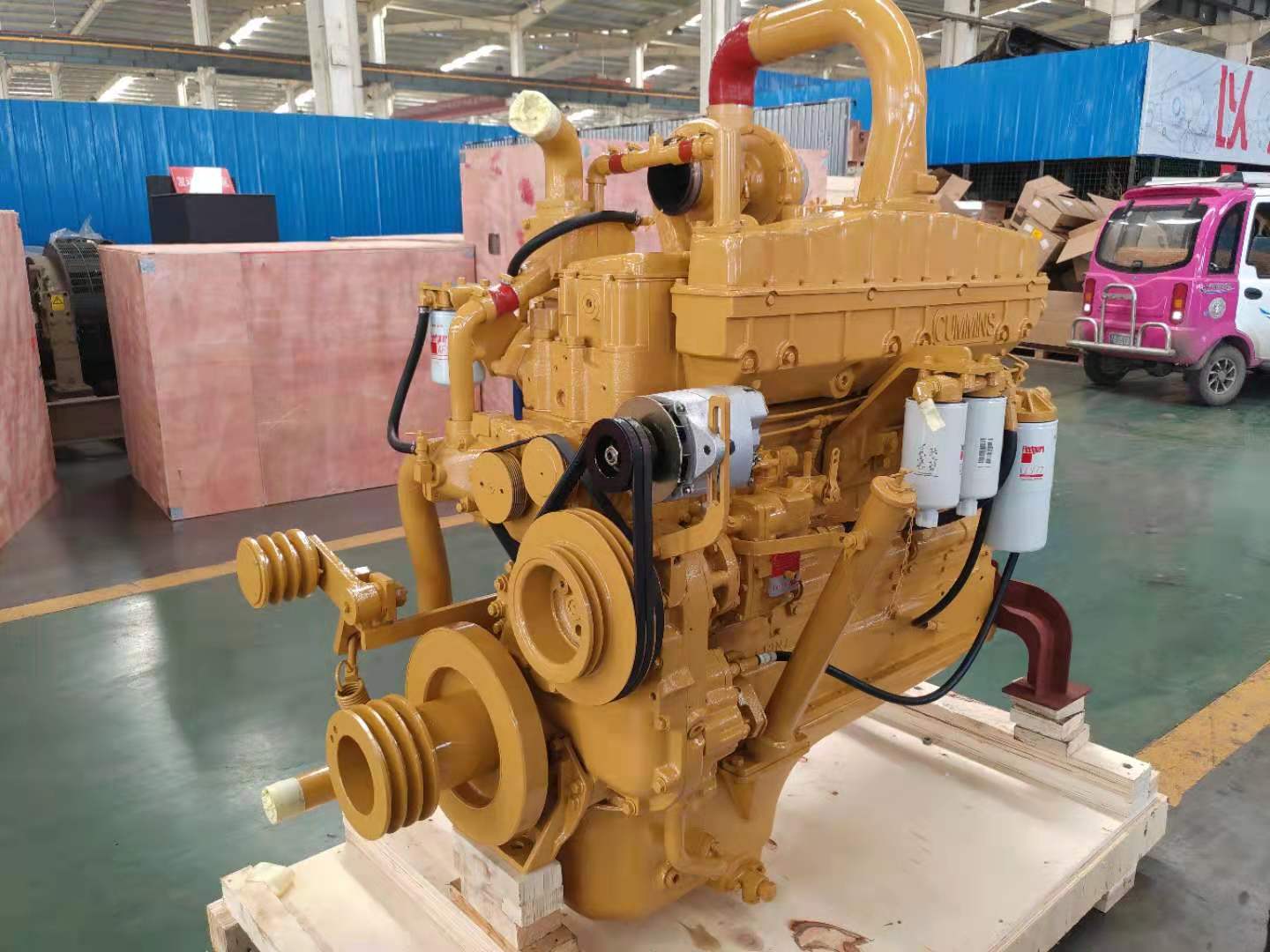康明斯NT855-C360S10发动机配置与山推SD32推土机